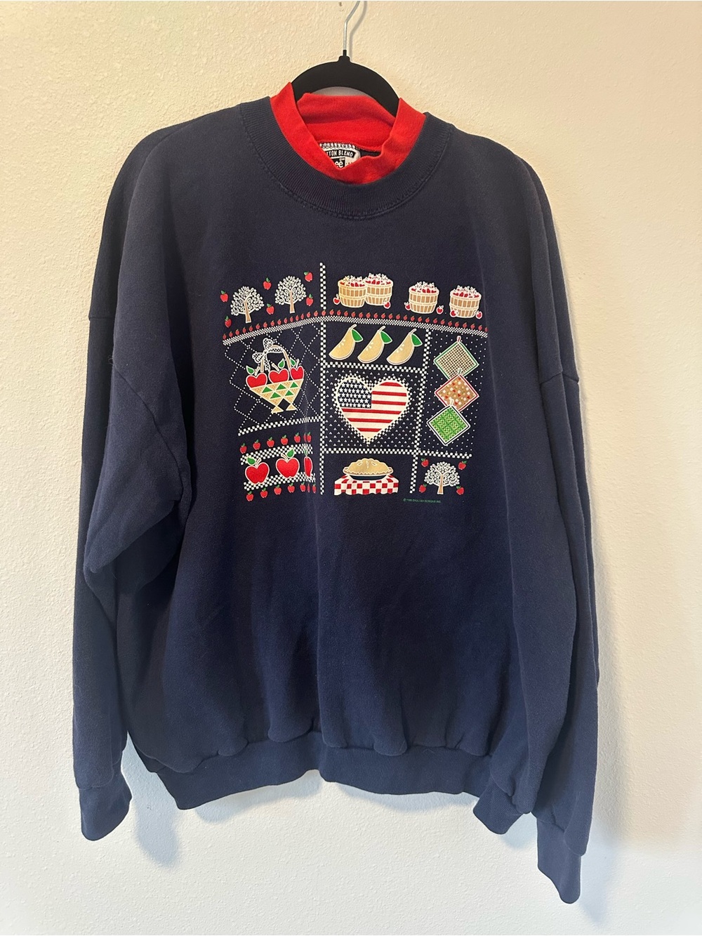 VINTAGE LEE Women’s Fall Festive Americana Graphic Navy Crewneck Sweatshirt